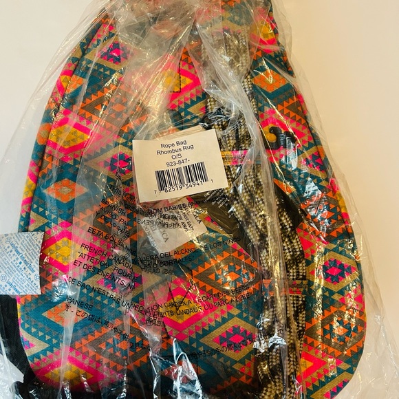 STILL IN THE BAG KAVU (NWT) RHUMBUS RUG SLING BAG - Picture 4 of 5
